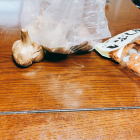 黒にんにくの話しをしていますの画像