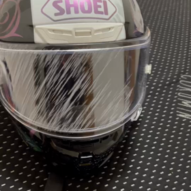 事故当日のヘルメットの画像