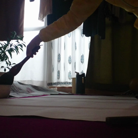 書く人【動画】の画像