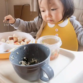 しっかり食べるお利口さん♪の画像