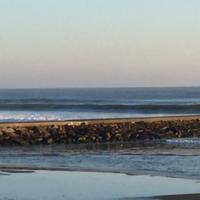 1月1日千葉北、東浪見の朝の波の画像
