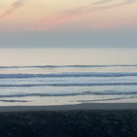 4月11日千葉北、東浪見の朝の波の画像