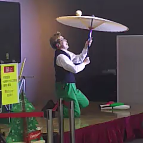 大道芸人『ココロ』さんの傘回し♪の画像