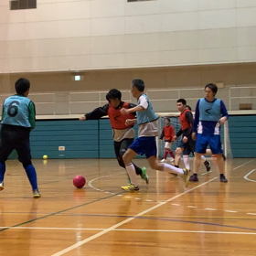 個サルの様子の画像