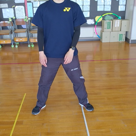 家トレ(下半身強化編)⑨「ワイドスクワット」の画像