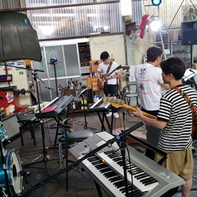 今日は年に１度の恒例ガレージガレージライブ❗の画像