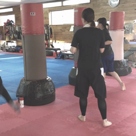 サンドバッグ蹴り！の画像