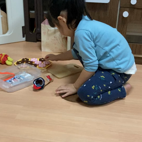 誰と遊ぶの？の画像