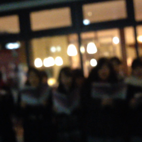 クリスマスキャロリングを見にの画像