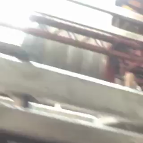 組み上げて溶接の画像