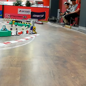 R26サーキット　ワイワイガチャガチャの画像
