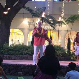 インターナショナルマーケットプレイスフラ&タヒチアンダンスショーの画像