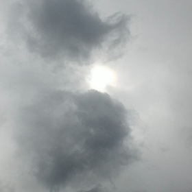 太陽と飛行機の画像