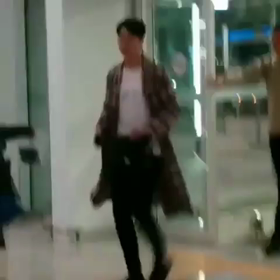 ジョンソク君出国の画像