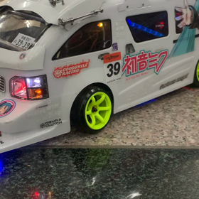 Amazon.co.jp: 罵忍愚 バニング カスタム ラジコンカー レトロ