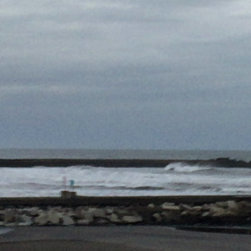 11月20日千葉北、東浪見の朝の波の画像