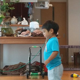 ソファーと交信の画像