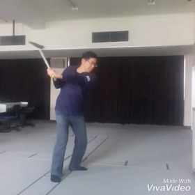 ほうきとアイアンと2mの画像