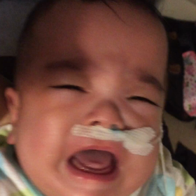 声の出ない赤ちゃんの画像