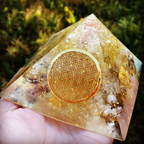 夕日の中の黄金ビッグオルゴナイト ！！の画像