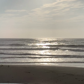 8月13日千葉北、東浪見の朝の波の画像