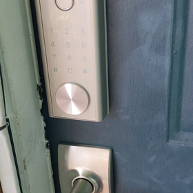 指紋認証の家の鍵の画像