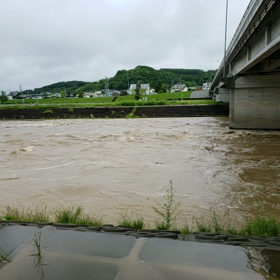 大雨警報の画像