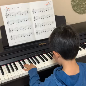 お家ピアノ、りょうた君を紹介します❣️の画像