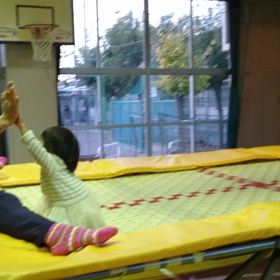 トランポリン (^з^)-☆の画像