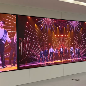 韓国からこんばんは！KBSのロビーにある大きなビジョン！の画像