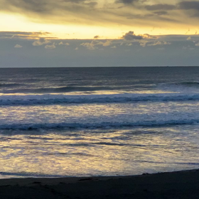 2月21日千葉北、東浪見の朝の波の画像