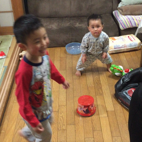 だるまさんが転んだの画像