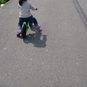 ストライダー 後ろからの画像