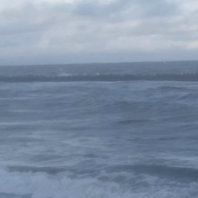 今朝もジャンク、、、逃げポイントにて水浴び程度に波乗りの画像