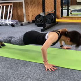 腕立てふせの画像