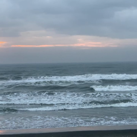 4月1日千葉北、東浪見の朝の波の画像