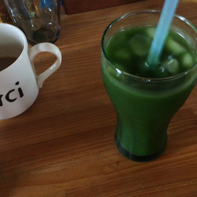 青汁で一服の画像