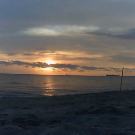 Missing the beachの画像