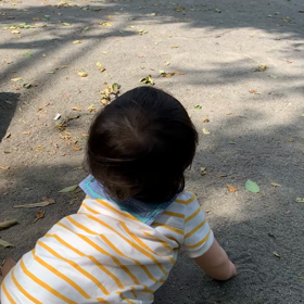 IOT家電を使いこなそうとする娘ちゃんの画像