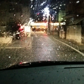 何やらパラパラと…の画像