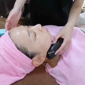 フェイスラインの見た目は、5歳老けて見えるの画像