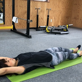 片足V字腹筋の画像