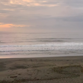 8月7日千葉北、東浪見の朝の波の画像