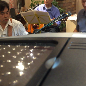 アコースティックライブの画像