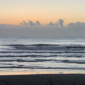 10月11日千葉北、東浪見の朝の波の画像