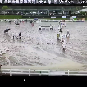 親子対抗リレーの画像