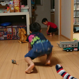 スリッパも、びゅ〜ん(@_@;)の画像