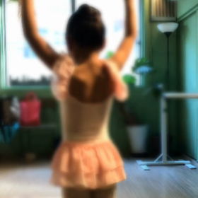 しなやかな動きの画像