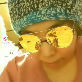 春色のニットキャップの画像