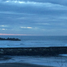 8月17日千葉北、東浪見の朝の波の画像